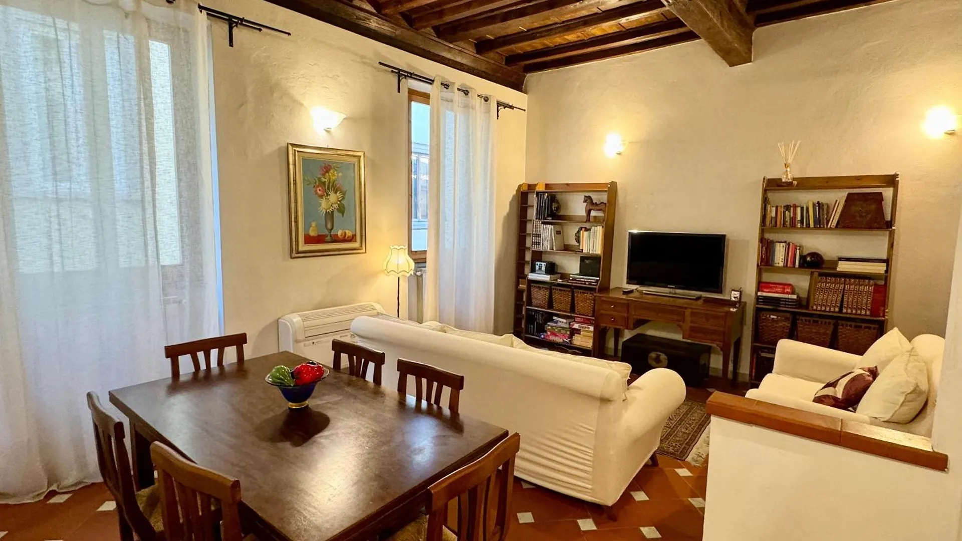 Pinti 12 Apartment Florence Italy